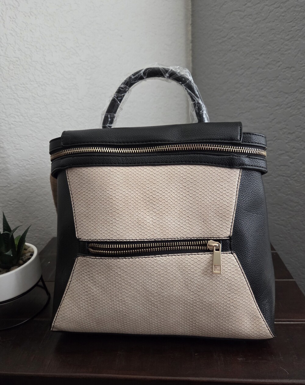 Mellow World Backpack! - Picture 2 of 6